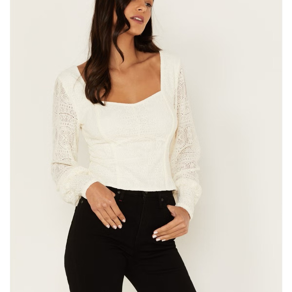 Idyllwind Women's Dallas Smocked Lace Puff Sleeve Top
